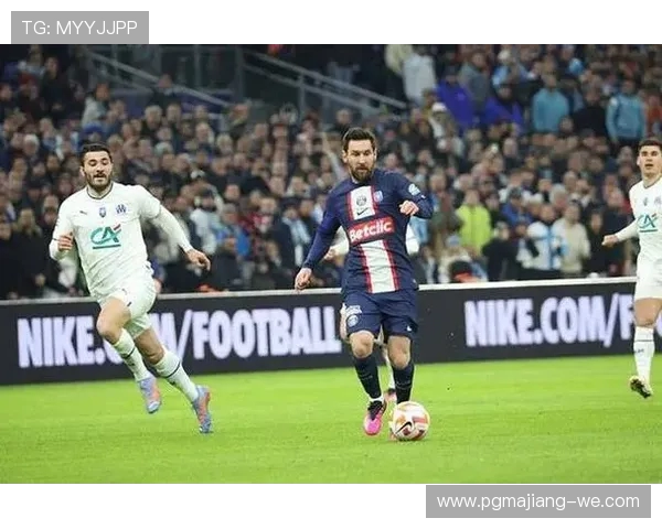 法甲焦点战:巴黎圣日耳曼对阵马赛,巅峰对决谁能笑到最后?